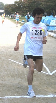 5Km男子優勝の桒谷秀之さん