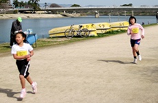 小学生1Kmマラソンのゴール