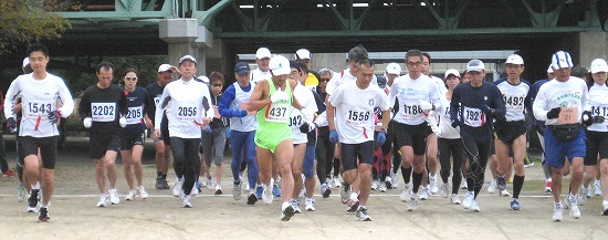 ハーフ、2時間走のスタート