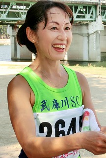 女子優勝の糸氏明子さん（二連覇）