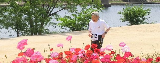 85歳の小川金治郎さん 85歳の小川金治郎さん