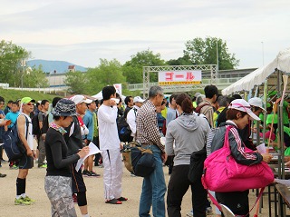 選手受付の風景