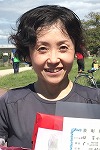 ハーフの部で優勝の稲葉勇介さんと百田恭子さん