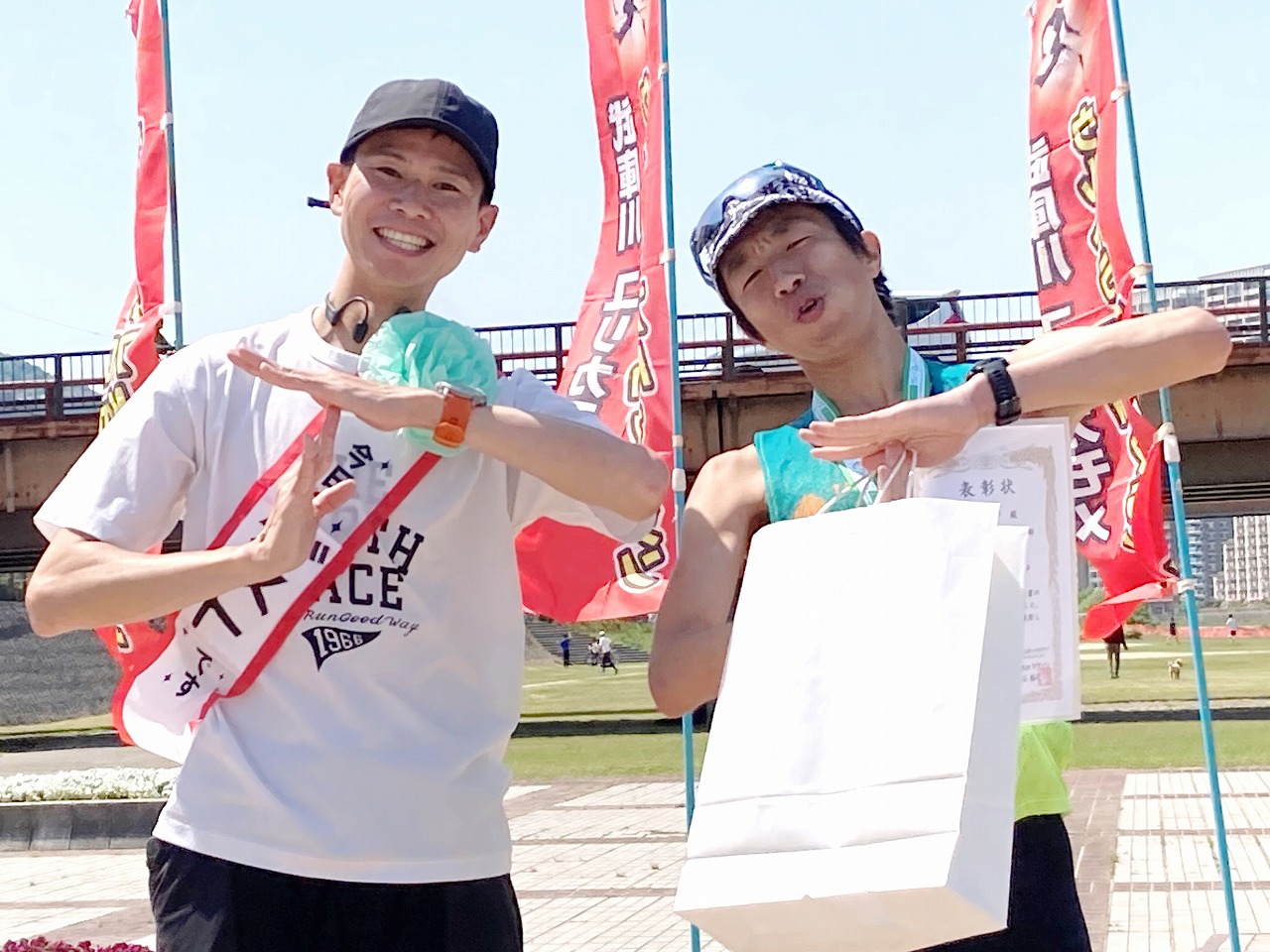 大会四連覇の竹村修平さん(右)とゲストの土井陵さん 大会四連覇の竹村修平さん(右)とゲストの土井陵さん