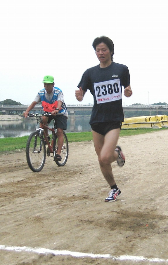 男子優勝の山本武史さん