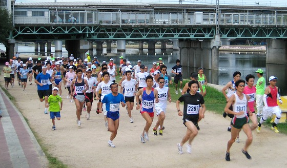 2Km・5Kmレースのスタート 2Km・5Kmレースのスタート